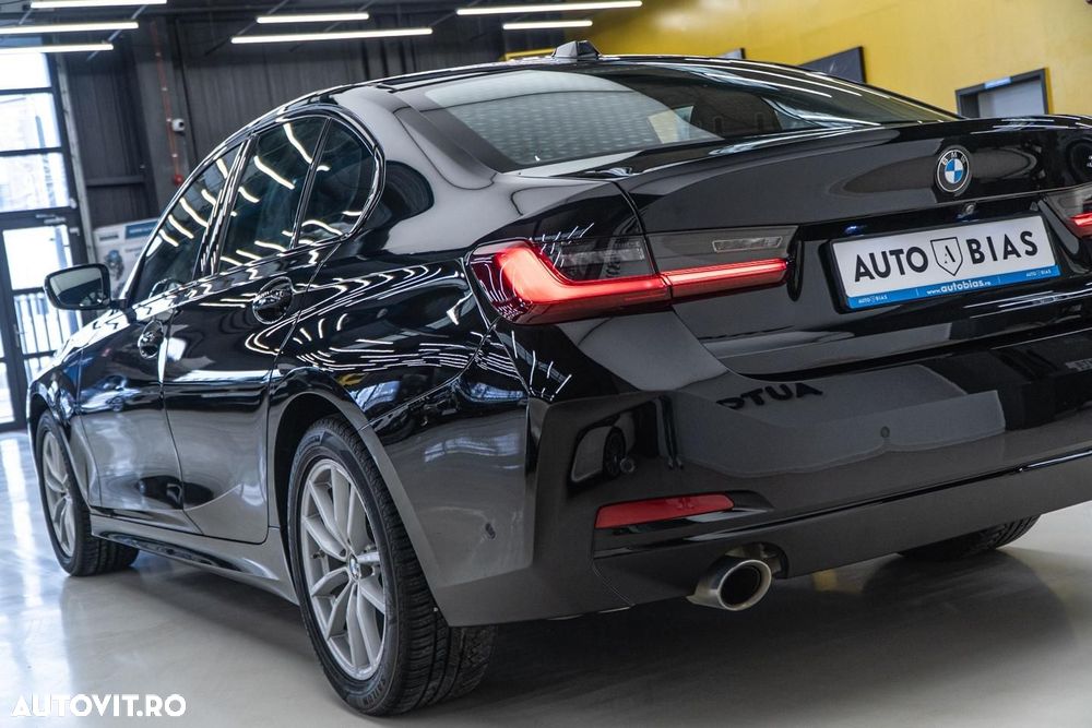 BMW Seria 3 318i Aut. - 32