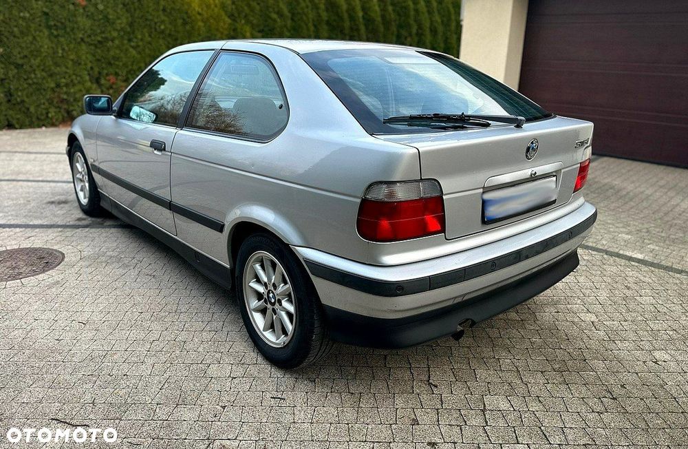 BMW Seria 3 316i - 27