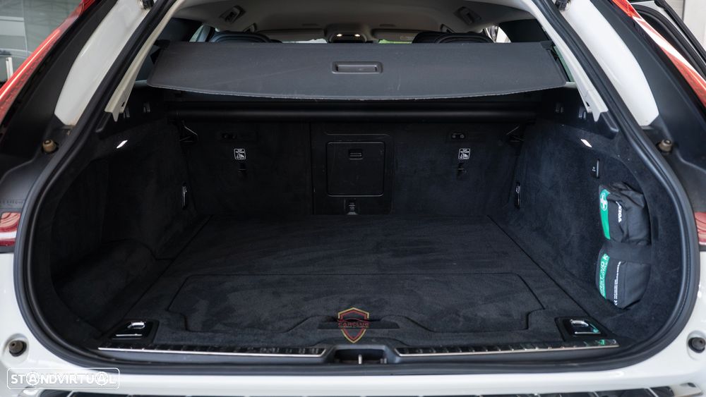 Volvo V90 2.0 B4 Momentum Plus Geartronic - 45