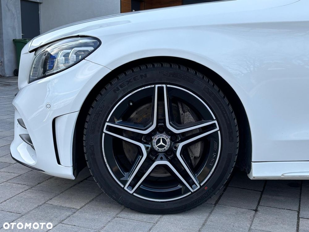 Mercedes-Benz Klasa C 300 9G-TRONIC AMG Line Plus - 12