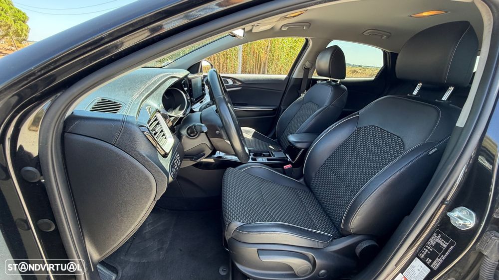 Kia XCeed - 23