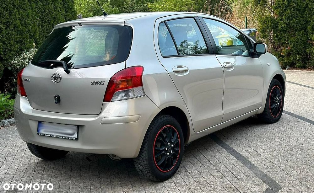 Toyota Yaris - 4
