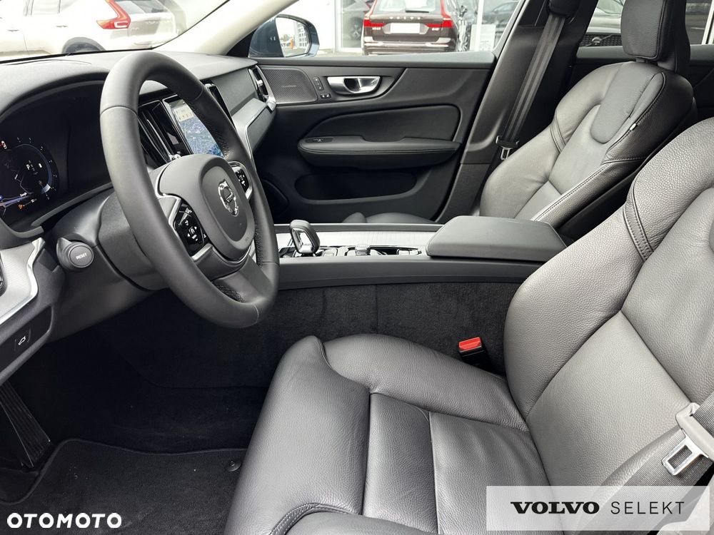 Volvo V60 Cross Country - 13