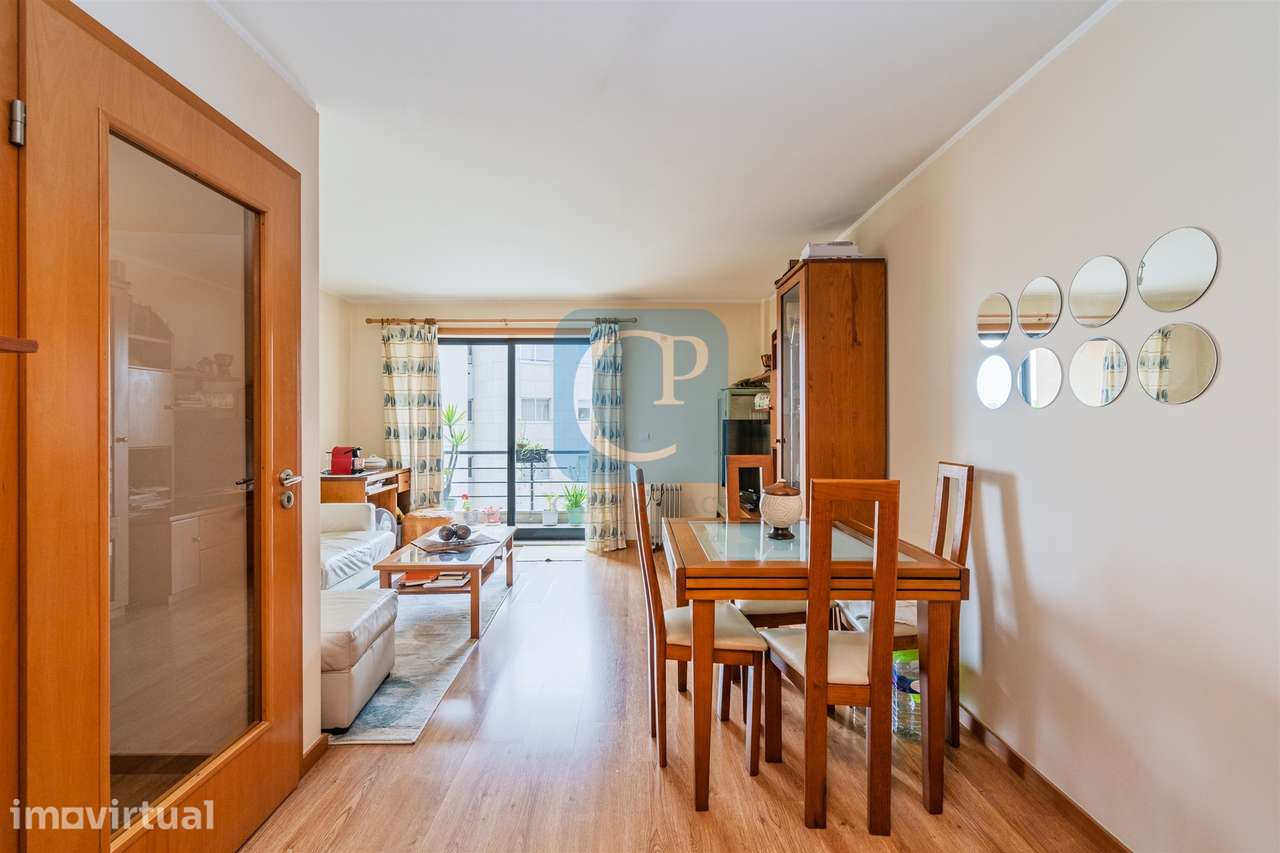 Apartamento T1 equipado, em Lordelo do Ouro - Grande imagem: 3/21