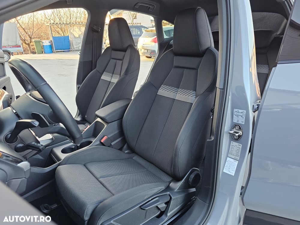 Audi Q4 e-tron SUV - 14