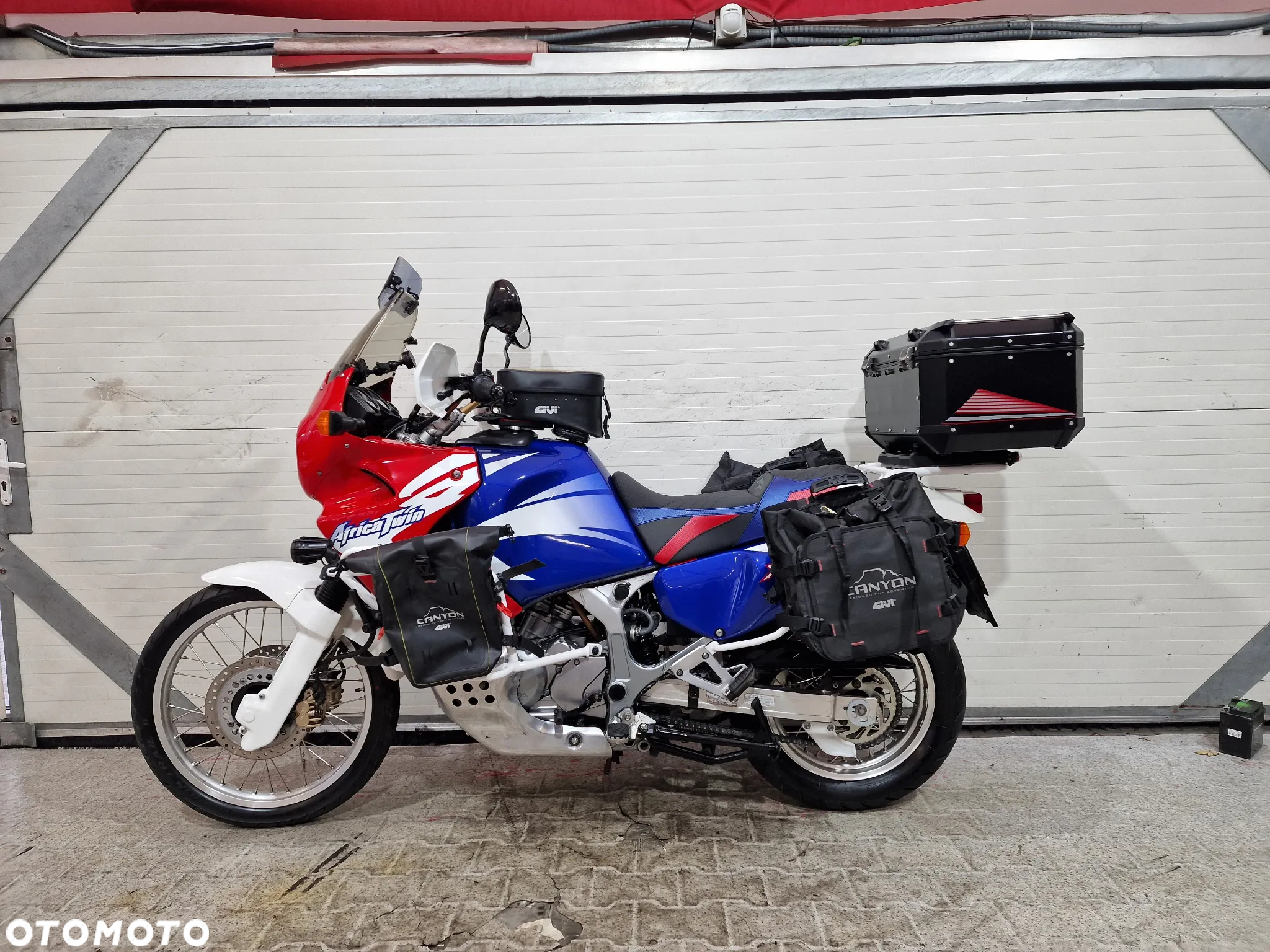 Honda XRV - 2