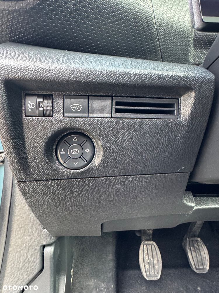 Citroën C4 PureTech 130 Stop&Start SHINE - 28