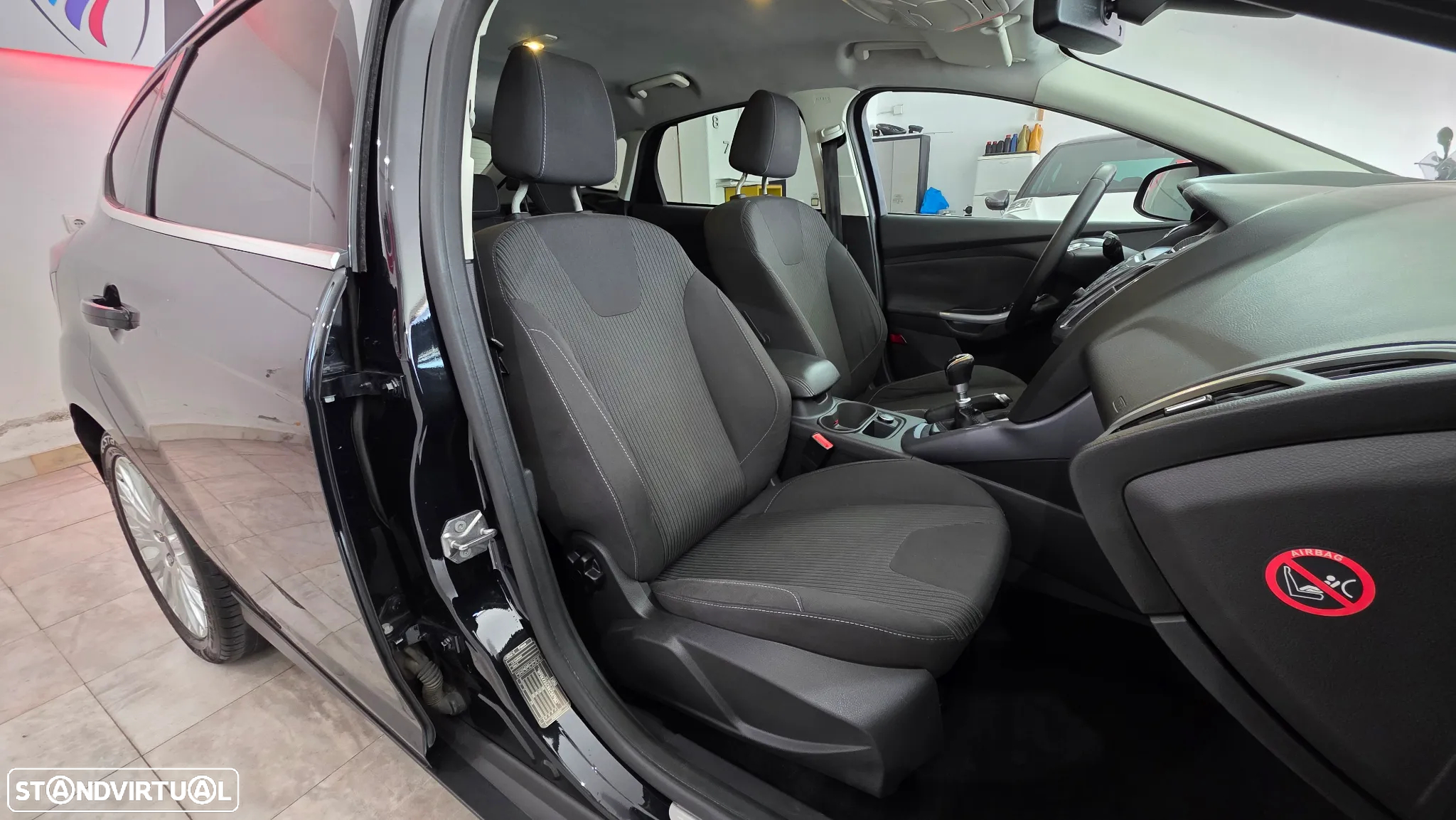 Ford Focus 1.0 SCTi Titanium - 21