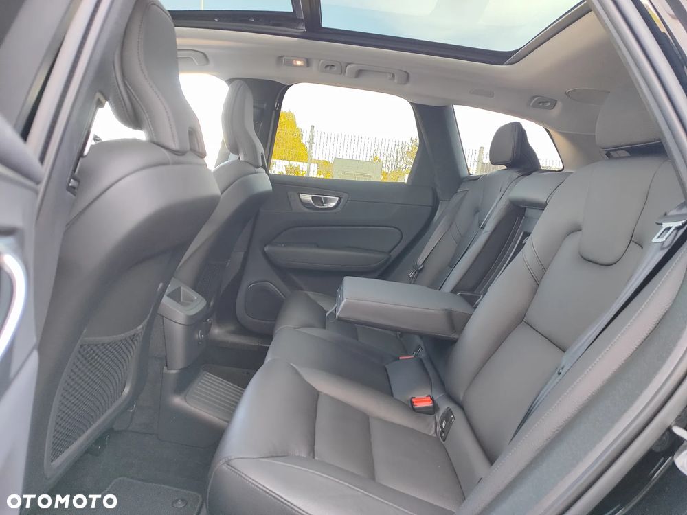 Volvo XC 60 T8 AWD Recharge Geartronic Inscription - 18