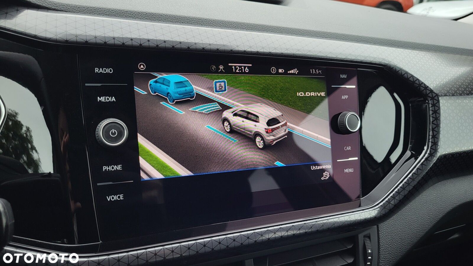 Volkswagen T-Cross - 38