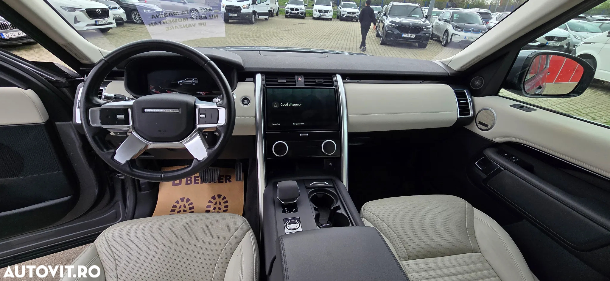 Land Rover Discovery 3.0 D250 MHEV SE - 11