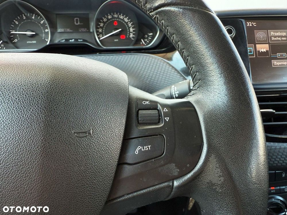 Peugeot 2008 1.2 Pure Tech Access EU6 - 15