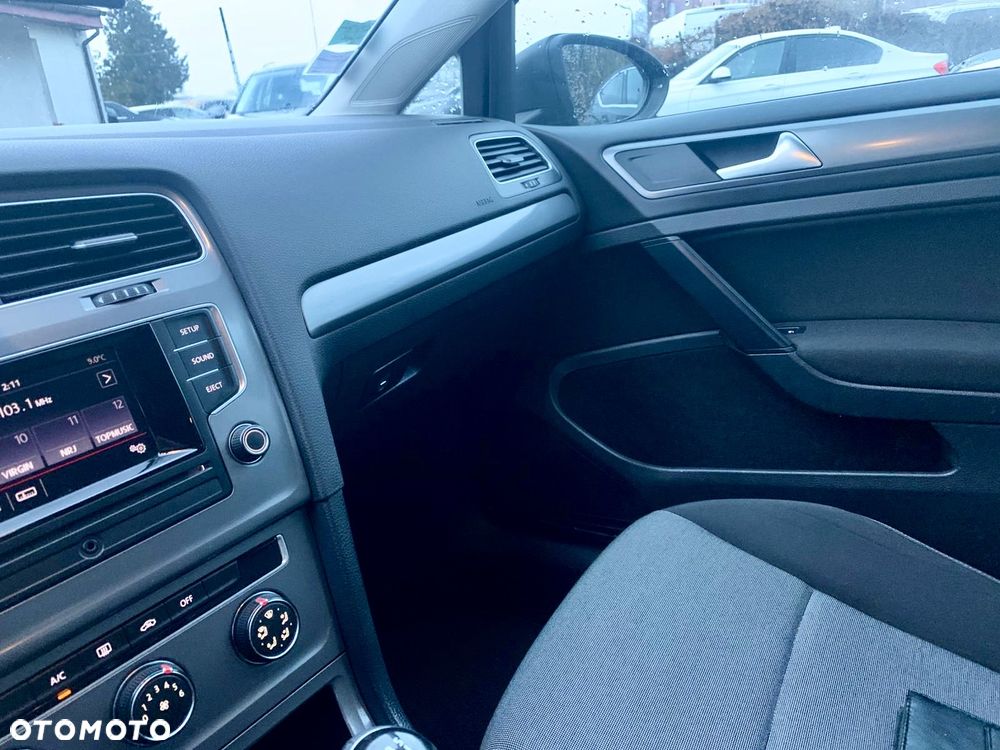 Volkswagen Golf 1.2 TSI BMT Trendline - 25