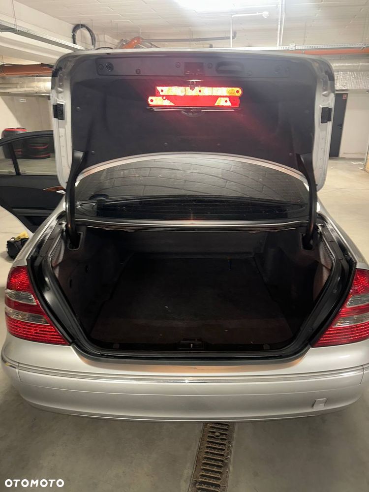 Mercedes-Benz Klasa E 220 CDI Automatik Elegance - 13