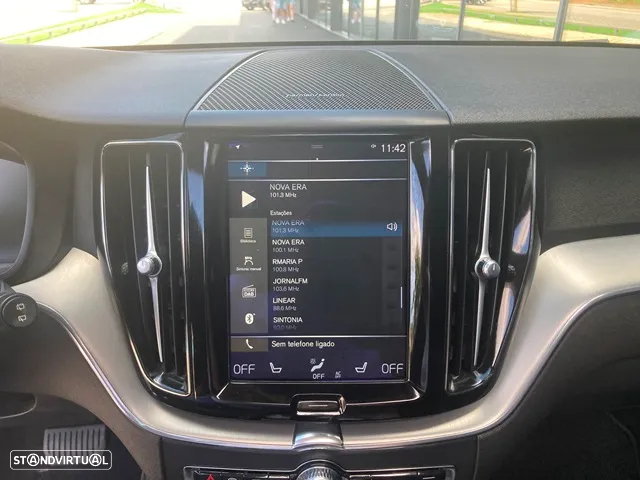Volvo XC 60 2.0 T6 PHEV Inscription AWD - 27