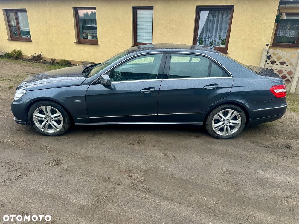 Mercedes-Benz Klasa E 300 CDI DPF BlueEFFICIENCY 7G-TRONIC Avantgarde - 7