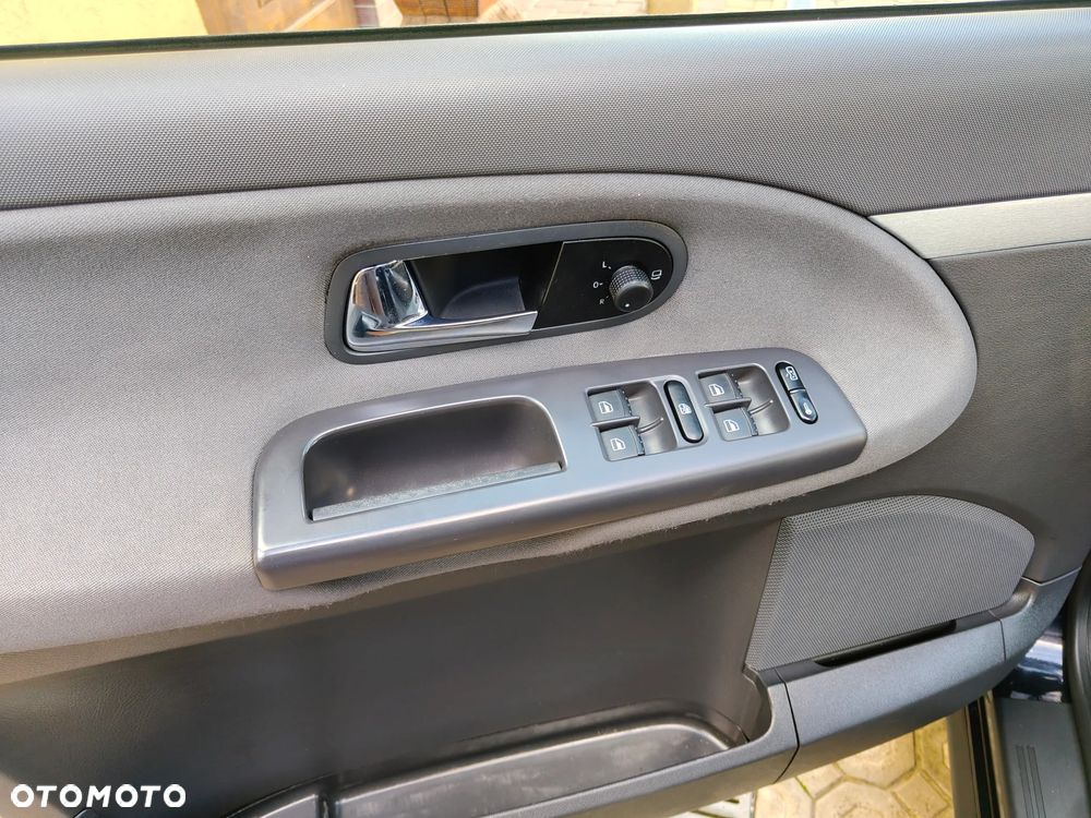 Volkswagen Sharan - 27