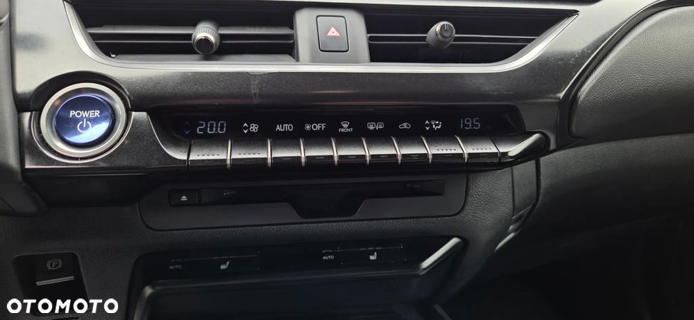 Lexus UX 250h GPF Prestige 2WD - 32