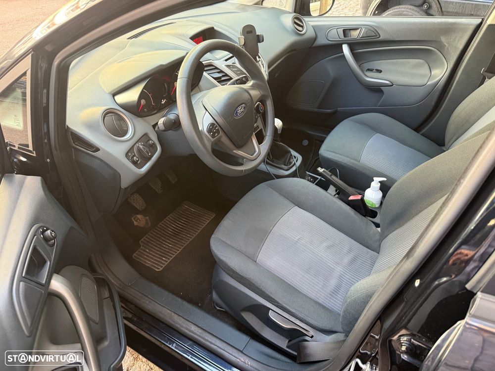 Ford Fiesta - 8