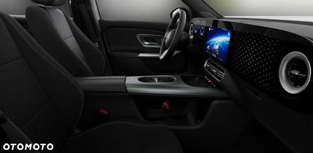 Mercedes-Benz GLB - 11