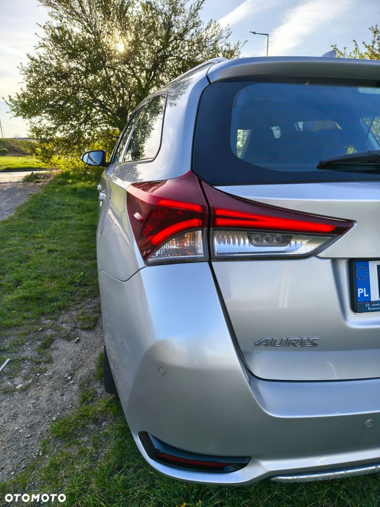 Toyota Auris 1.6 Premium - 7