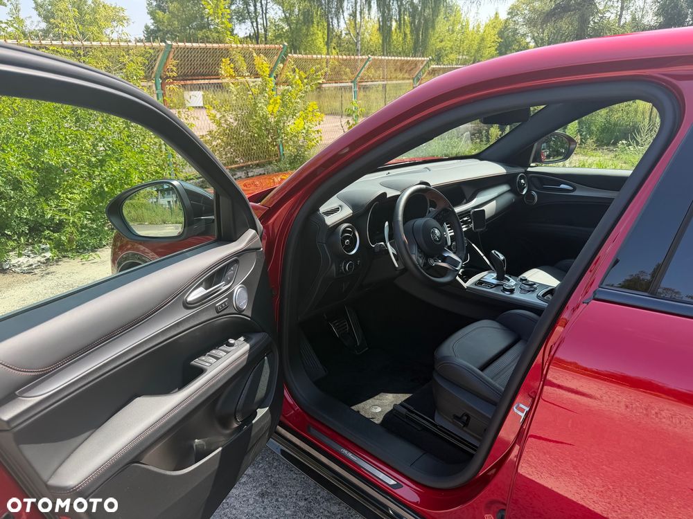 Alfa Romeo Stelvio 2.0 Turbo Intensa Q4 - 12