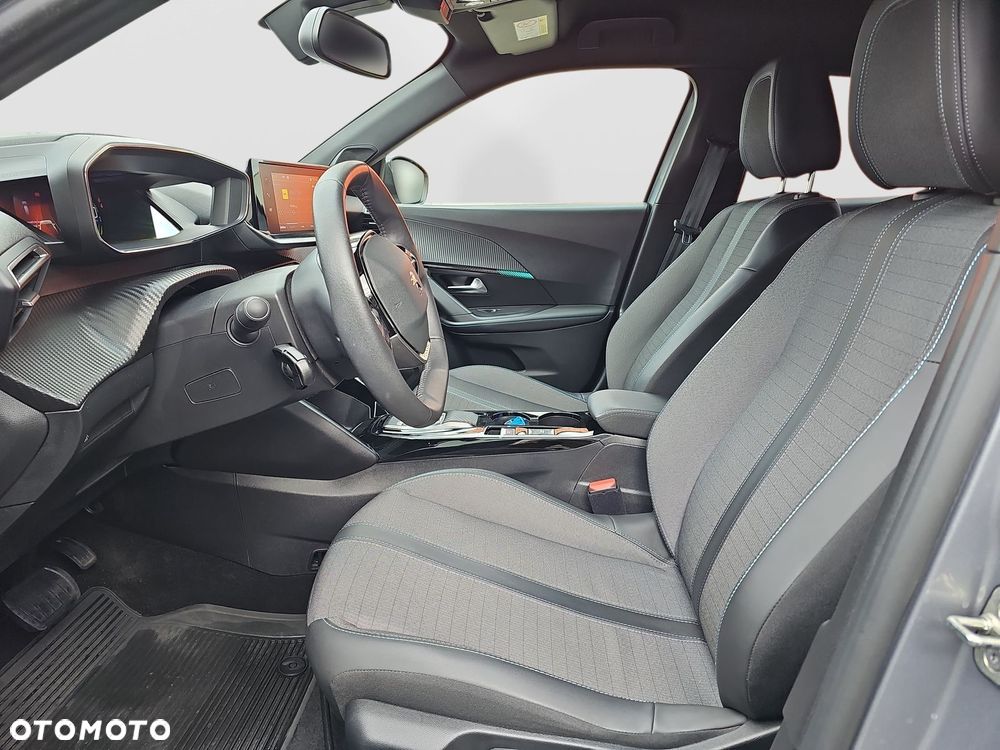 Peugeot 2008 50kWh Allure - 11