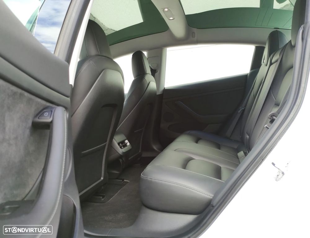 Tesla Model 3 Standard Range Plus RWD - 24