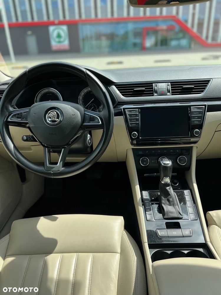 Skoda Superb 2.0 TDI L&K DSG - 9