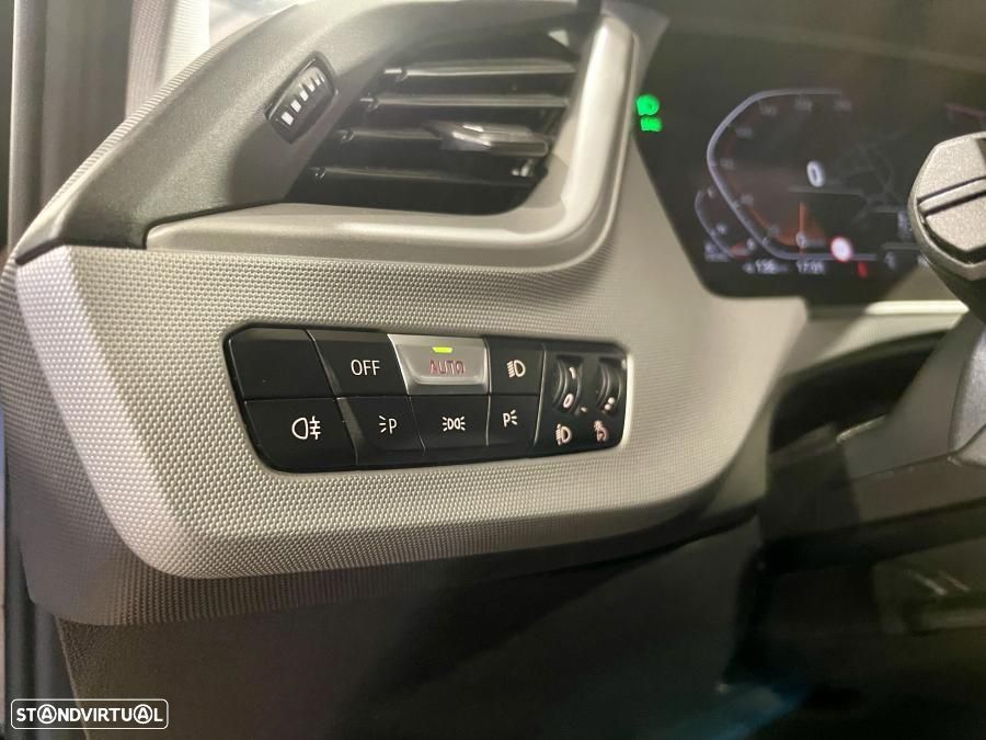 BMW 116 d Pack Essence - 13