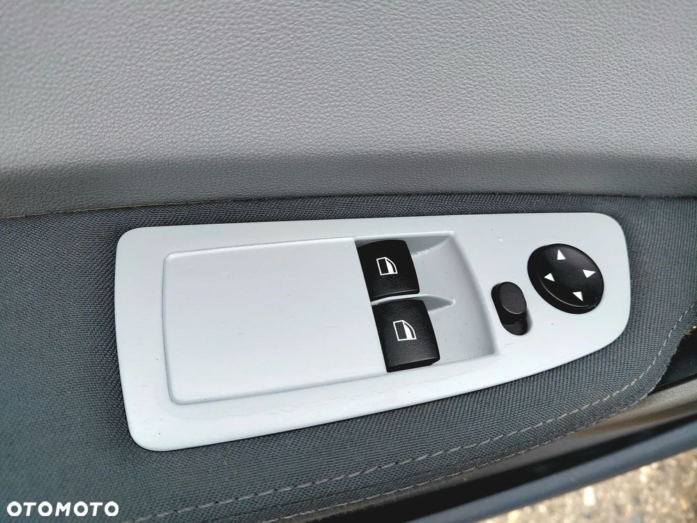 BMW Seria 1 - 20