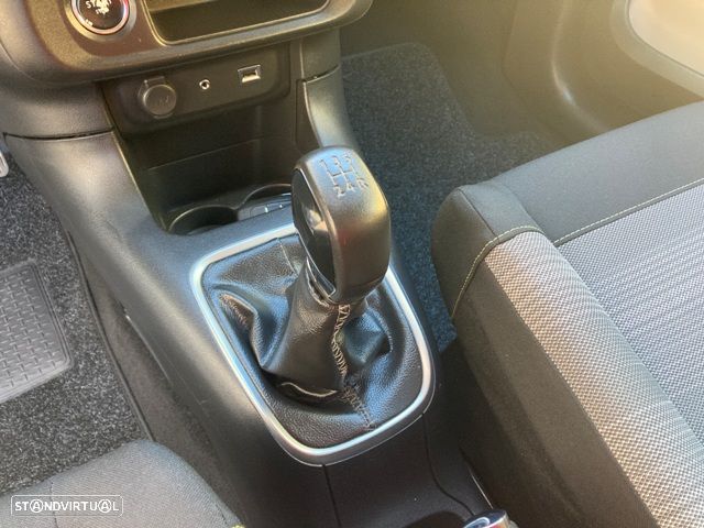 Citroën C3 1.2 PureTech Feel - 26