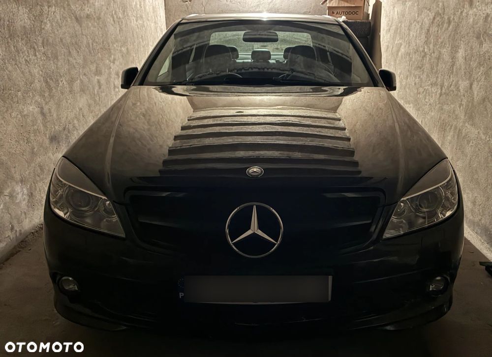 Mercedes-Benz Klasa C 350 CGI BlueEff Avantgarde - 1