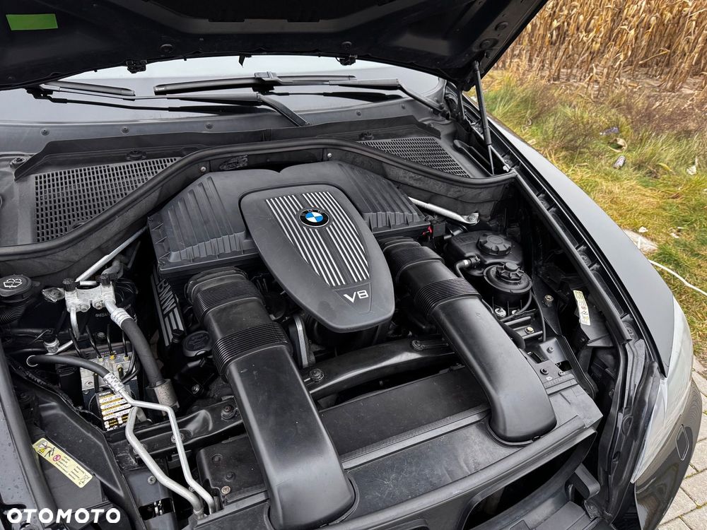 BMW X5 4.8i xDrive - 10