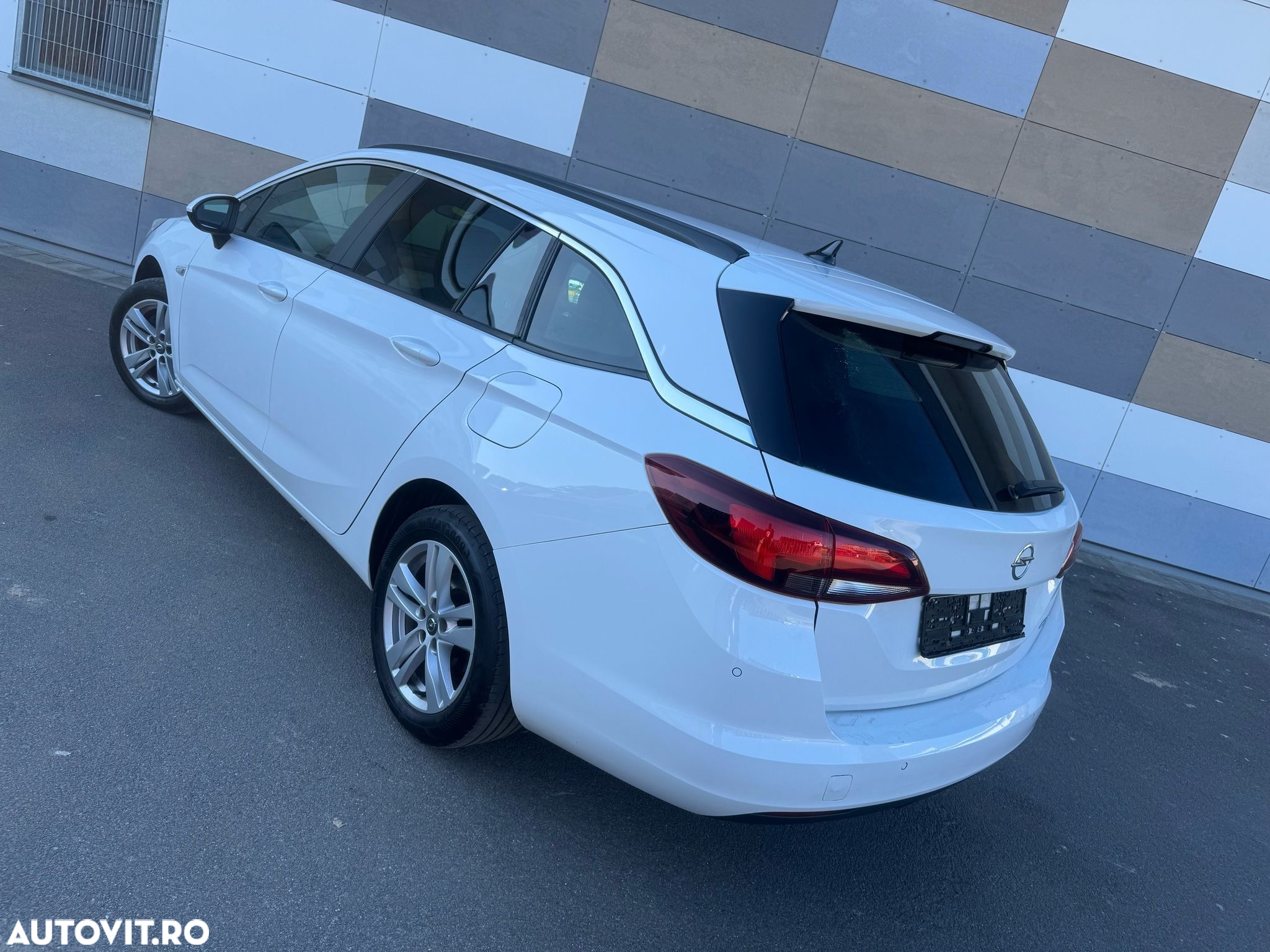 Opel Astra 1.6 CDTI ECOTEC Innovation - 4