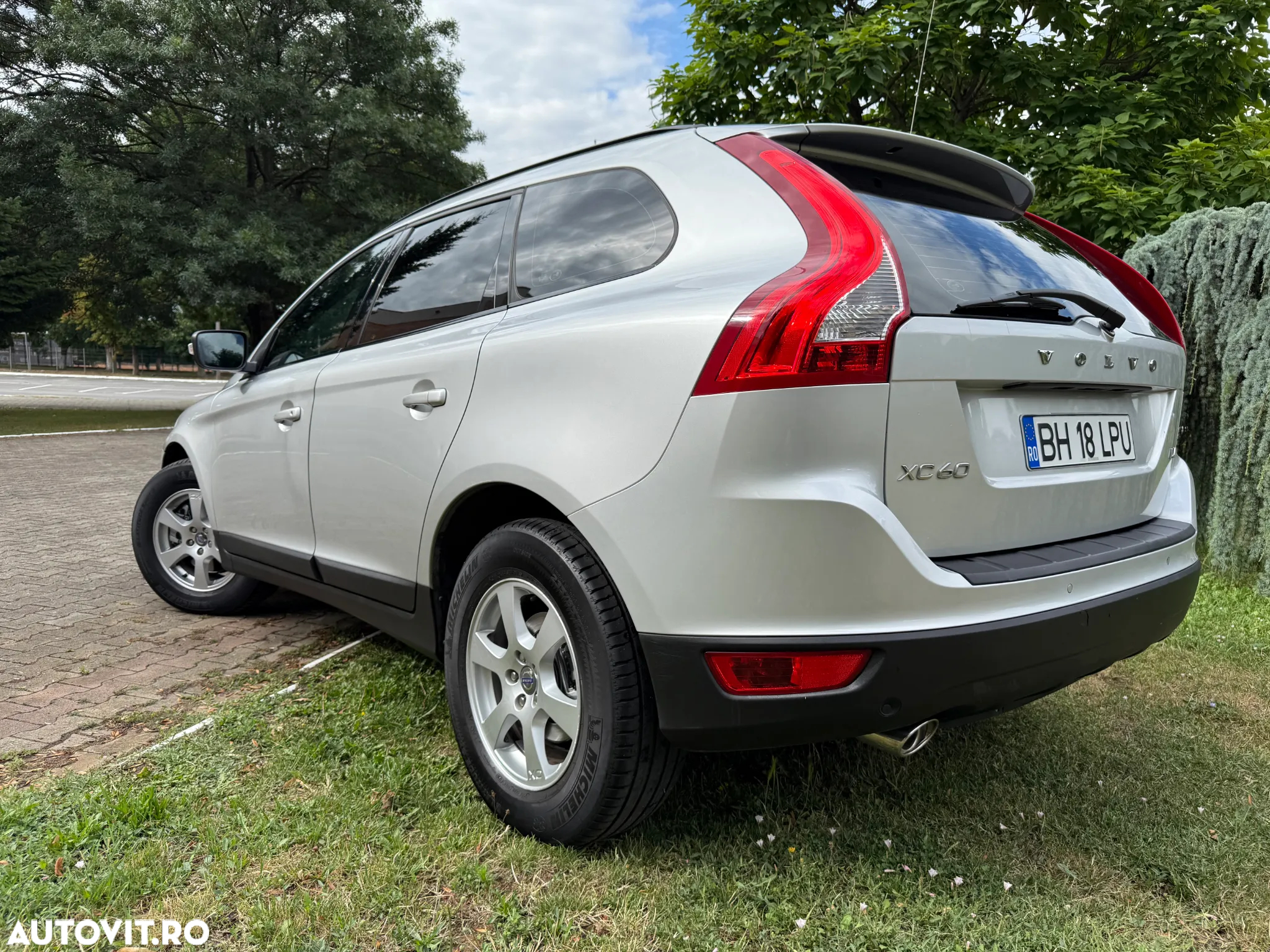 Volvo XC 60 D4 Geartronic Momentum - 3