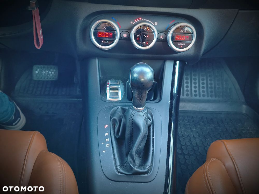 Alfa Romeo Giulietta 2.0 JTDM 20V TCT Speciale - 11