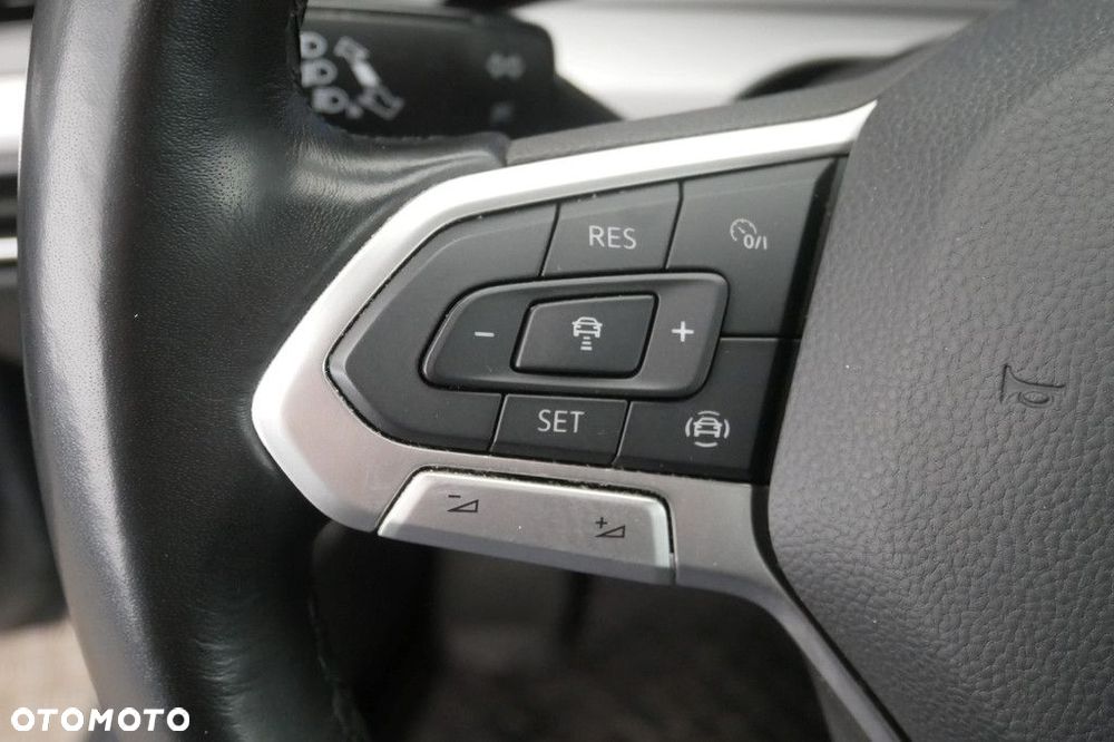 Volkswagen Golf - 21