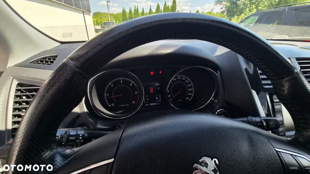 Peugeot 4008 - 12