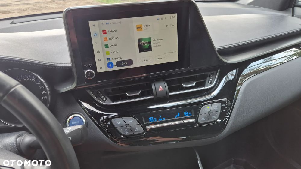 Toyota C-HR - 11