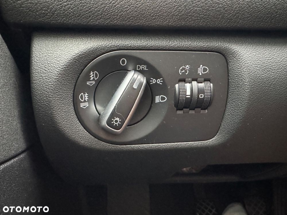 Audi A3 Sportback 2.0 TDI DPF Ambiente - 13