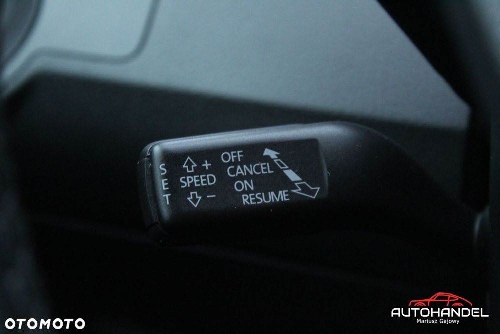 Volkswagen Passat - 12