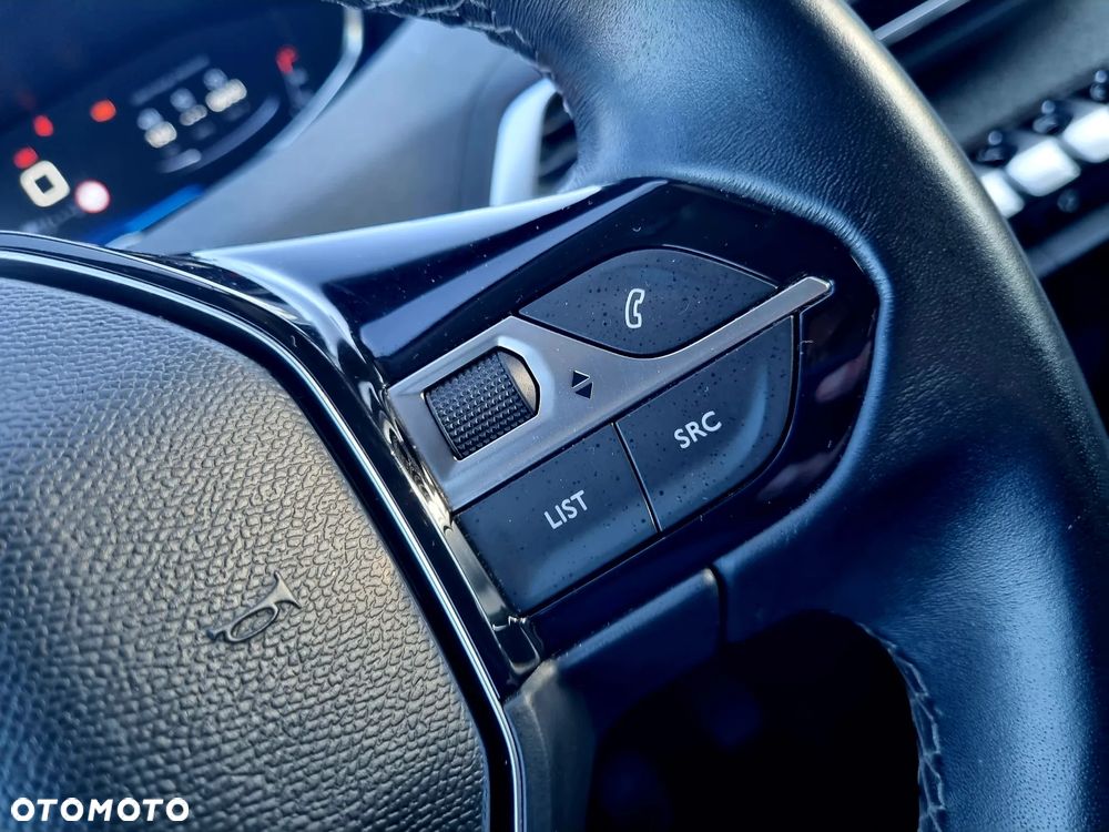 Peugeot 3008 1.5 BlueHDi Allure S&S - 20