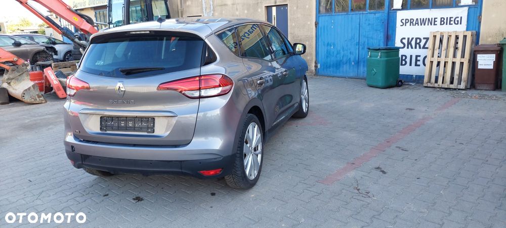 Renault Scenic - 10