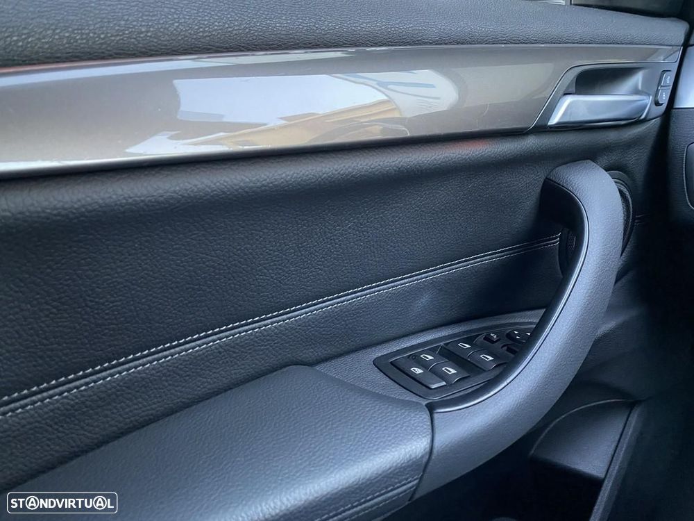 BMW X1 16 d sDrive Line xLine - 29