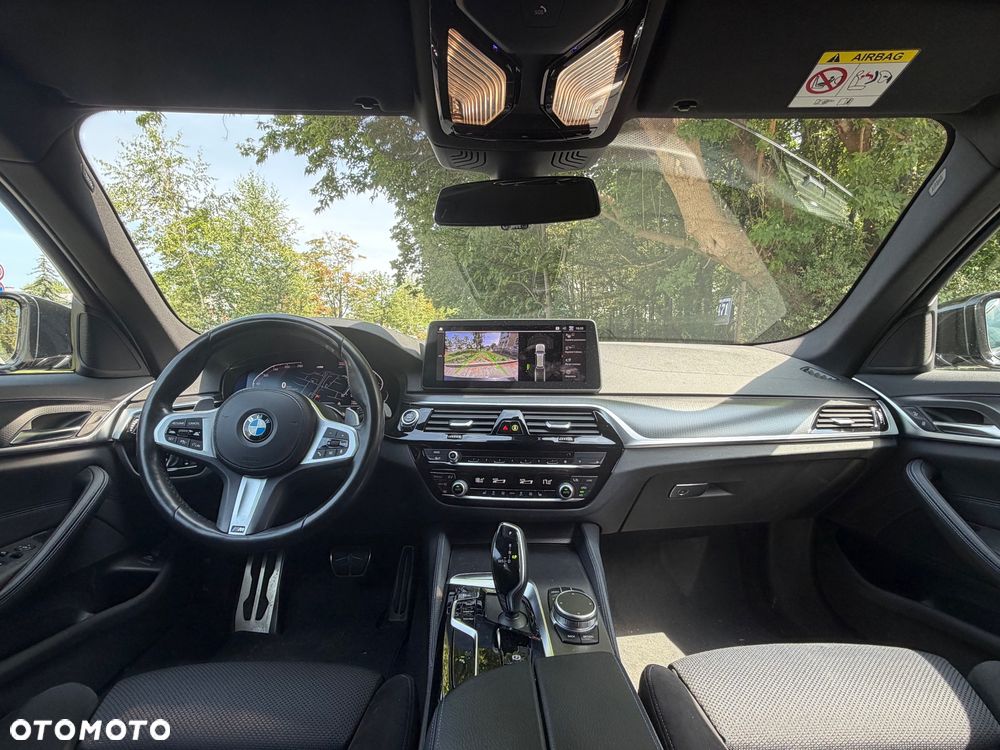 BMW Seria 5 520d xDrive - 10