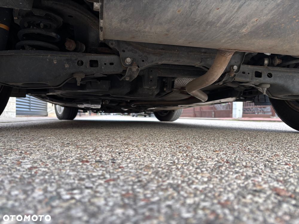 Toyota Auris 1.8 HSD Luna - 33