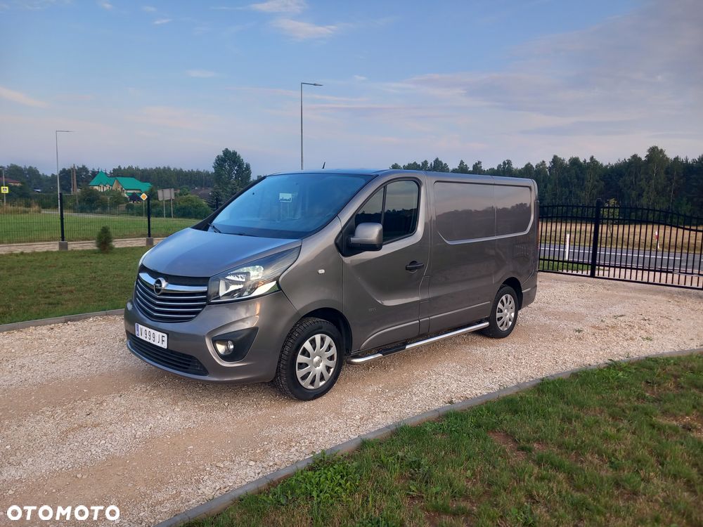 Opel Vivaro - 1