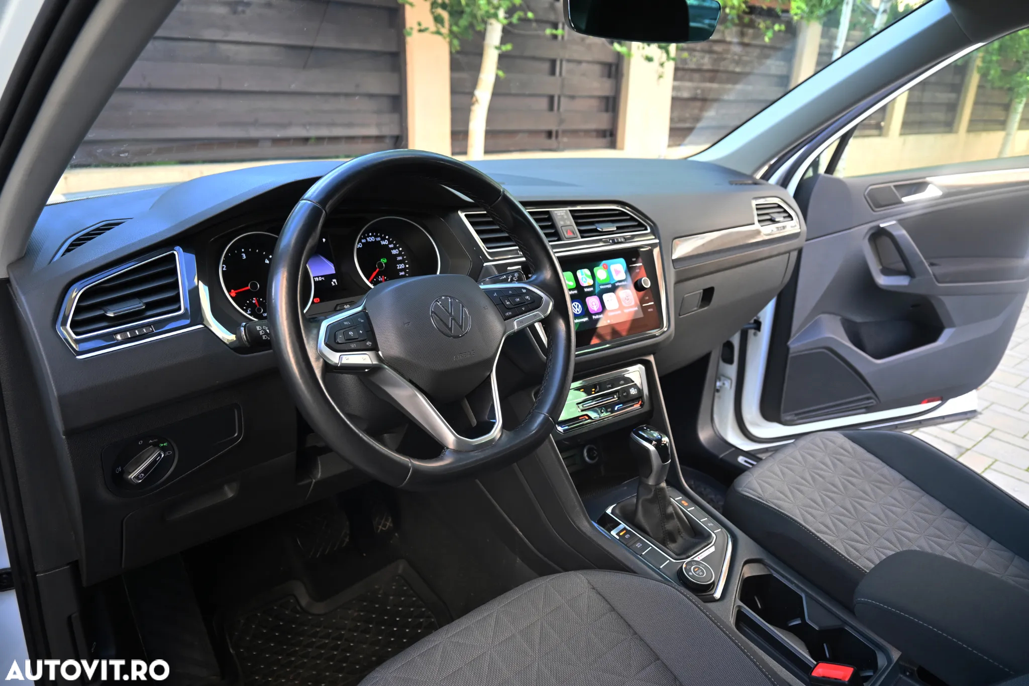 Volkswagen Tiguan 2.0 TDI SCR DSG 4Motion Elegance - 6