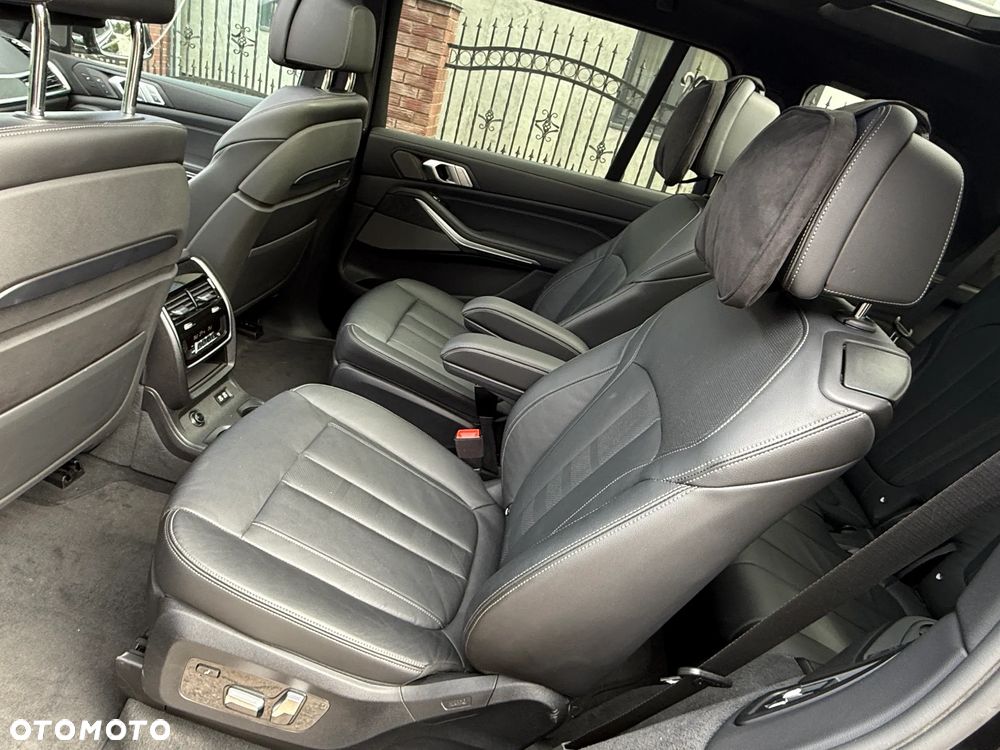 BMW X7 xDrive30d - 29